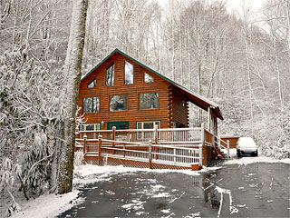 Lodge On Iron Mountain - Log Cabin By The Creek