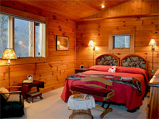 Lodge On Iron Mountain - Equestrian Bedroom